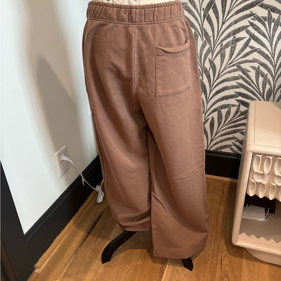 Mate the Label wide leg sweatpants (model photo for fit not color) - Picture 2 of 6